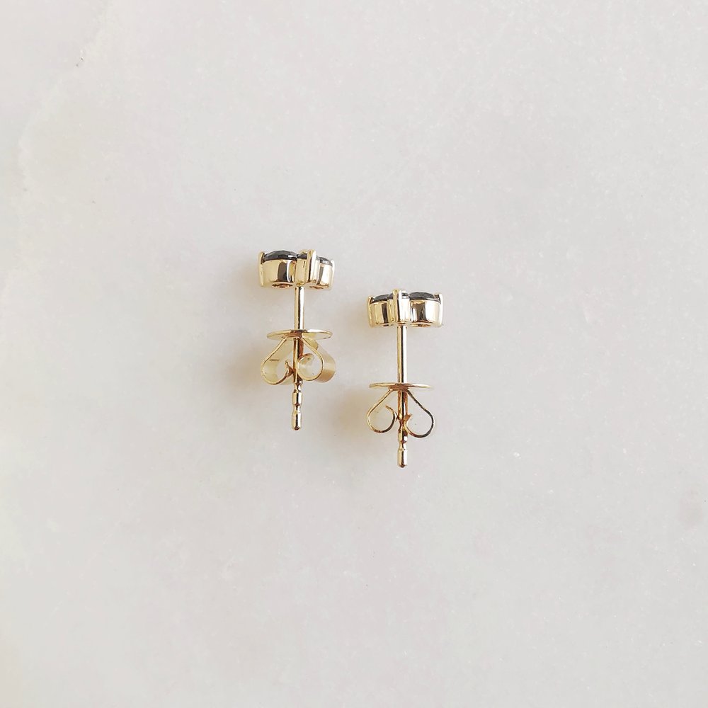 18K Sitora Black Diamond Cluster Stud Earrings Lov lle Jewellery